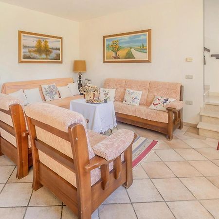 Awesome Home In Ariano Nel Polesine With Kitchen San Basilio ภายนอก รูปภาพ