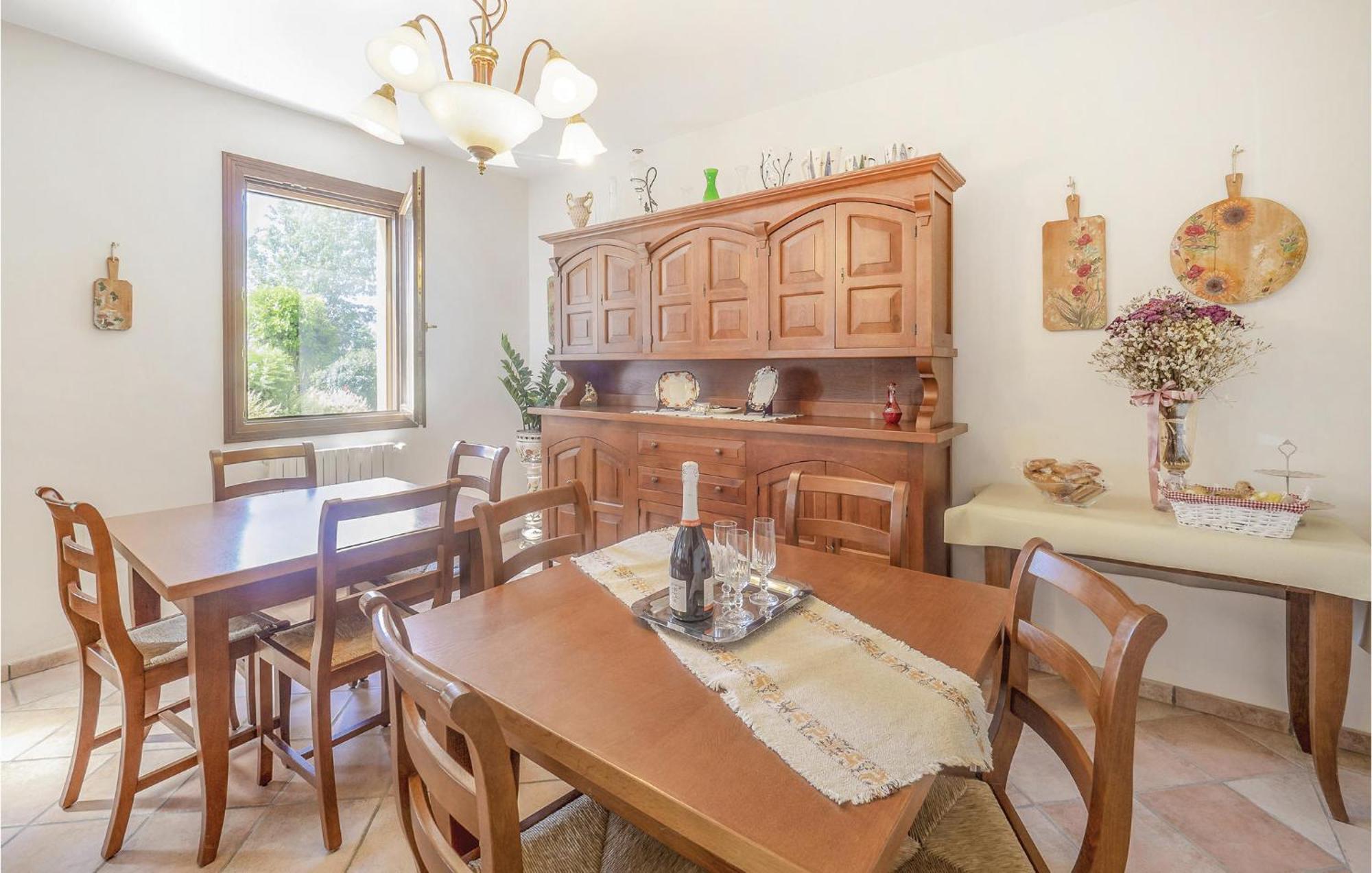 Awesome Home In Ariano Nel Polesine With Kitchen San Basilio ภายนอก รูปภาพ