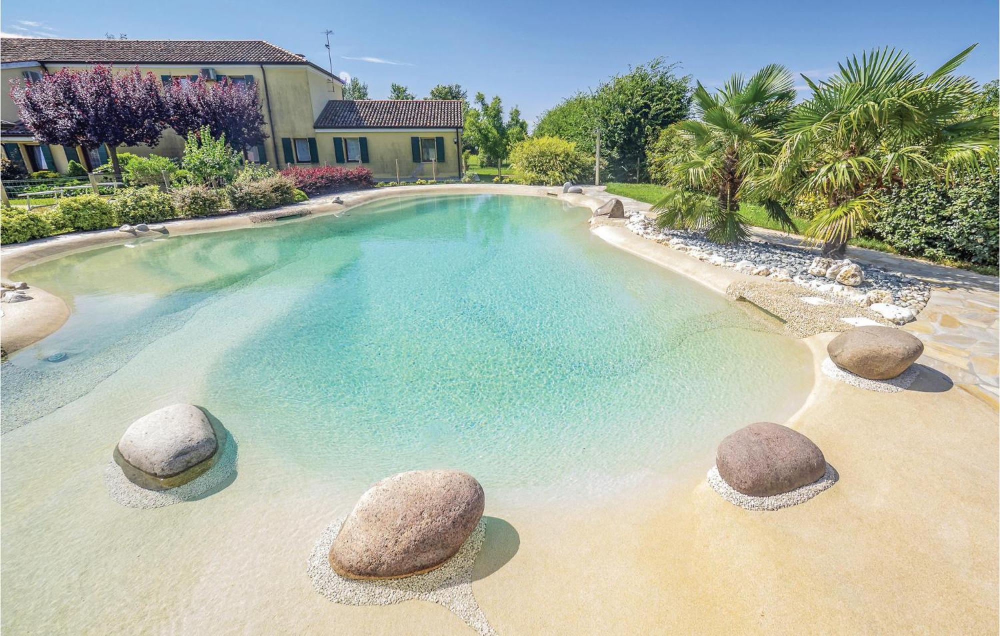 Awesome Home In Ariano Nel Polesine With Kitchen San Basilio ภายนอก รูปภาพ