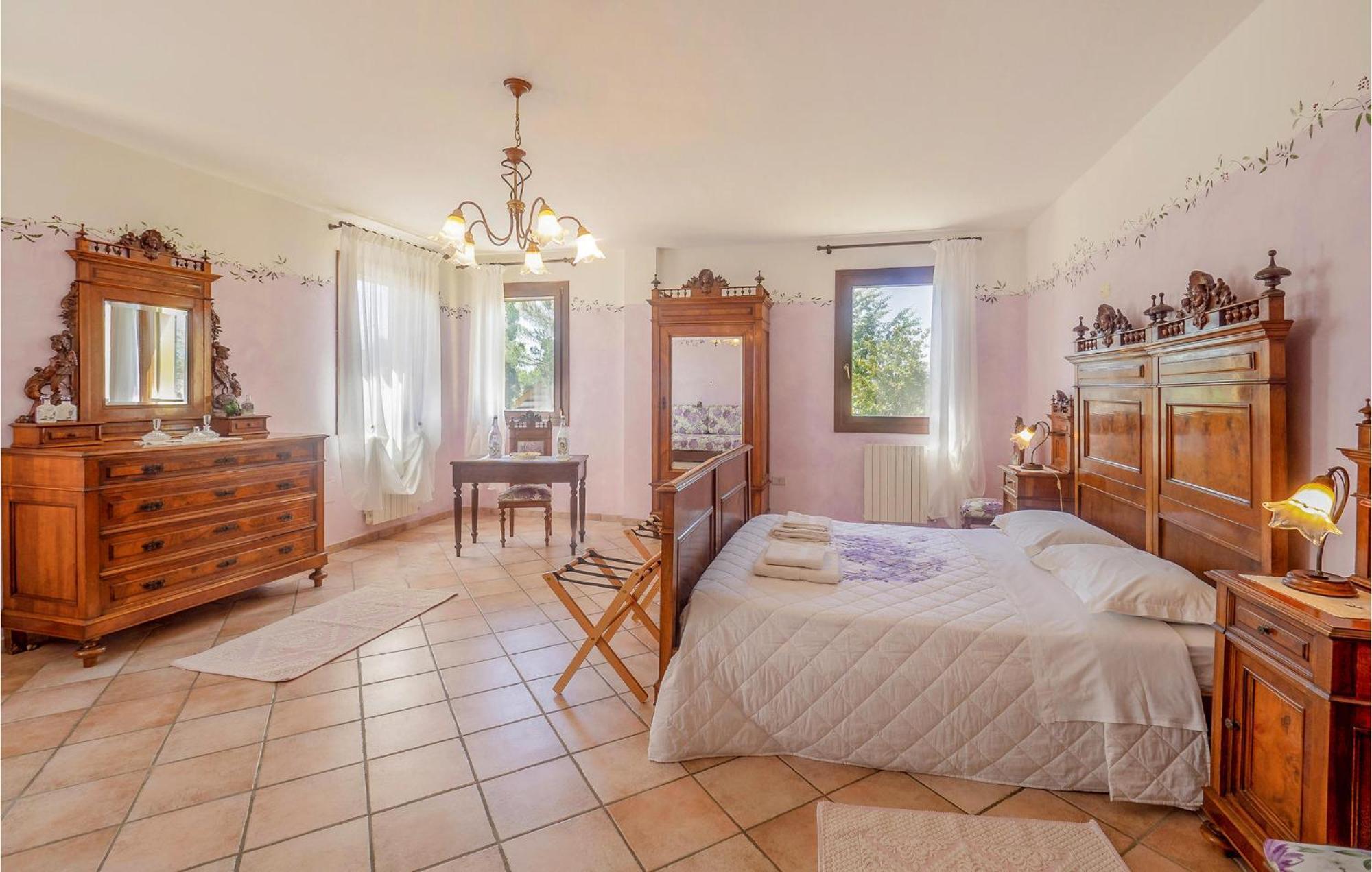 Awesome Home In Ariano Nel Polesine With Kitchen San Basilio ภายนอก รูปภาพ